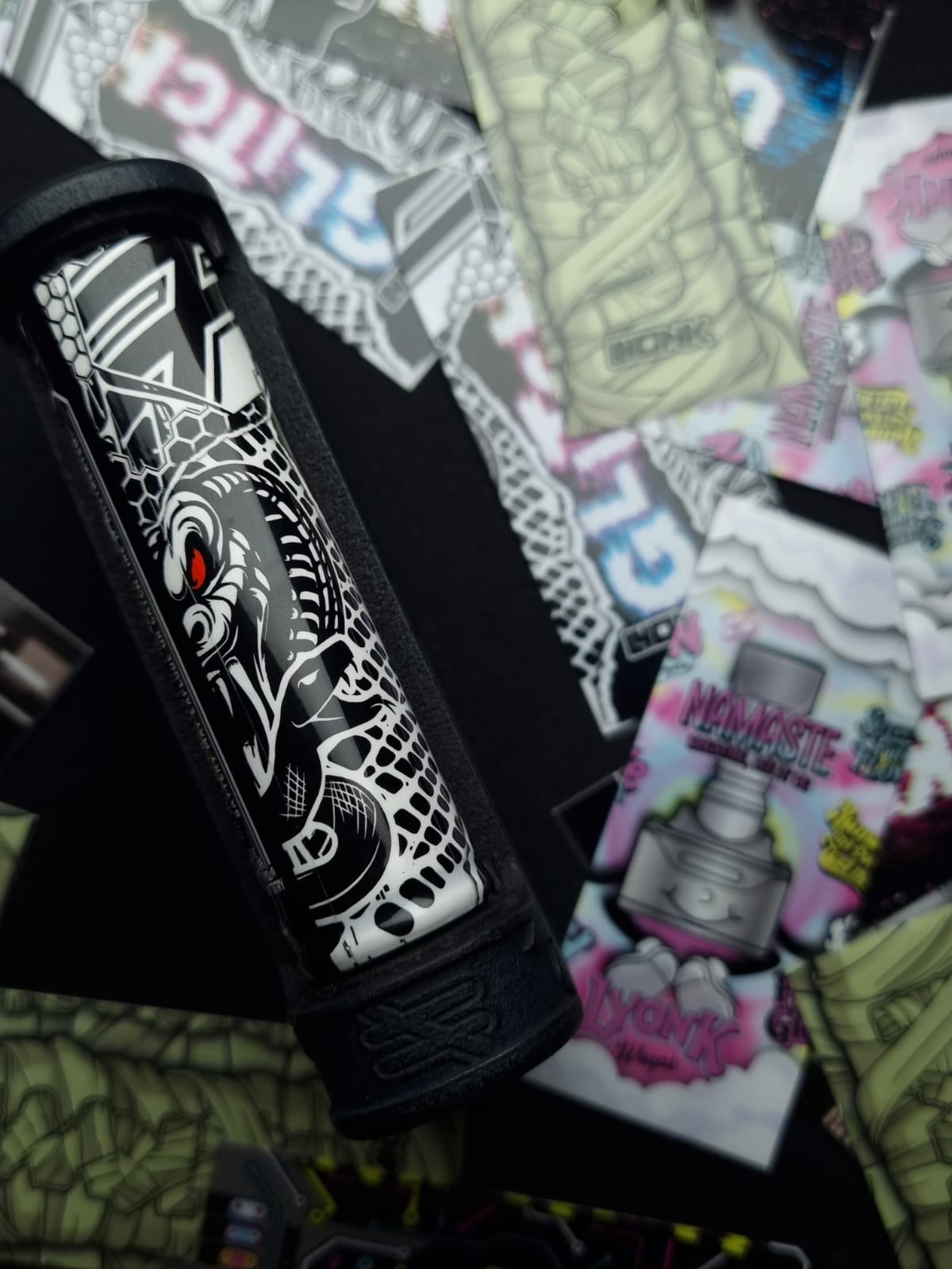 UNKWN - GLITCHED COLLAGE WRAPS