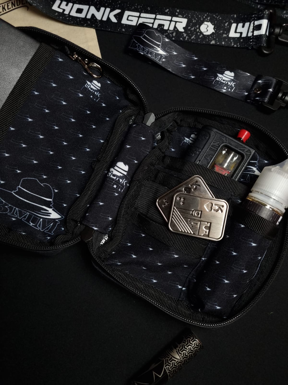 LYONK GEAR - Weekender - BMM - Hat BLack And White