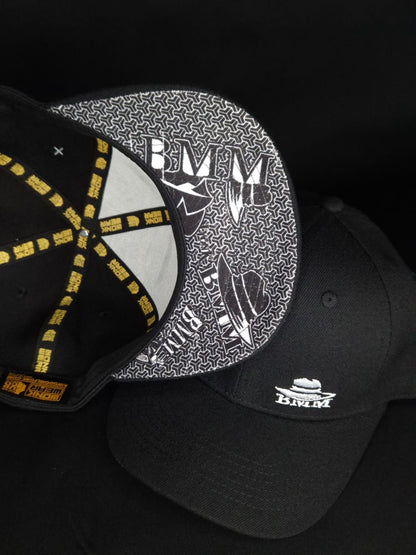 Curved Visor Cap Embroidery white Minimalist