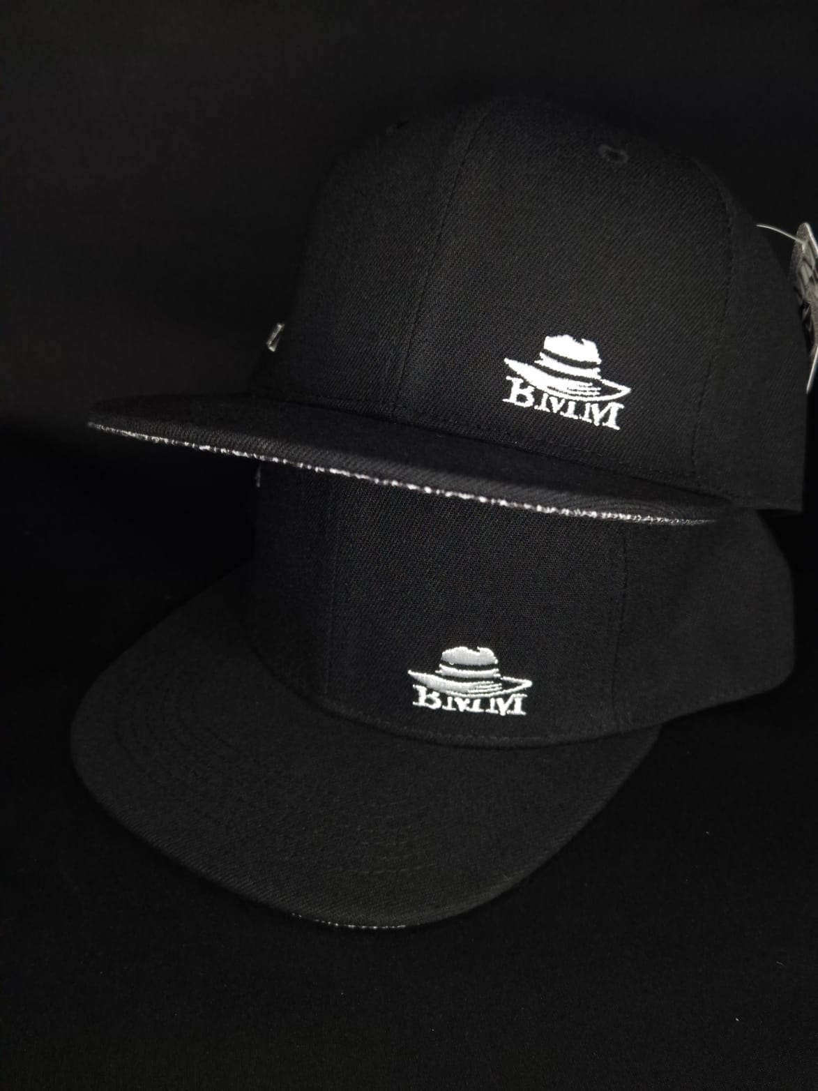 Snapback Minimalist Embroidery White