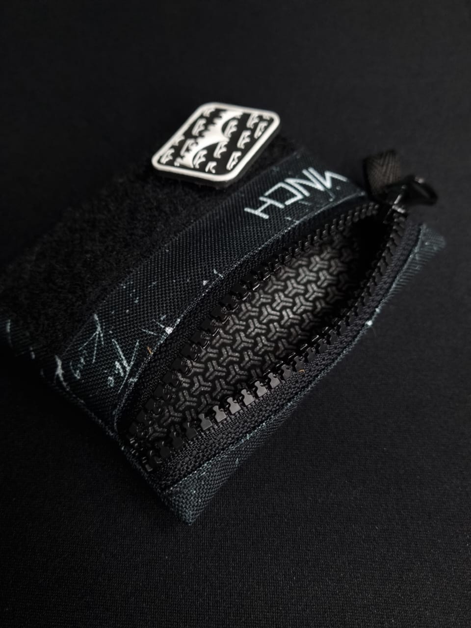 LYONK GEAR - CUSTOM WALLET CARD