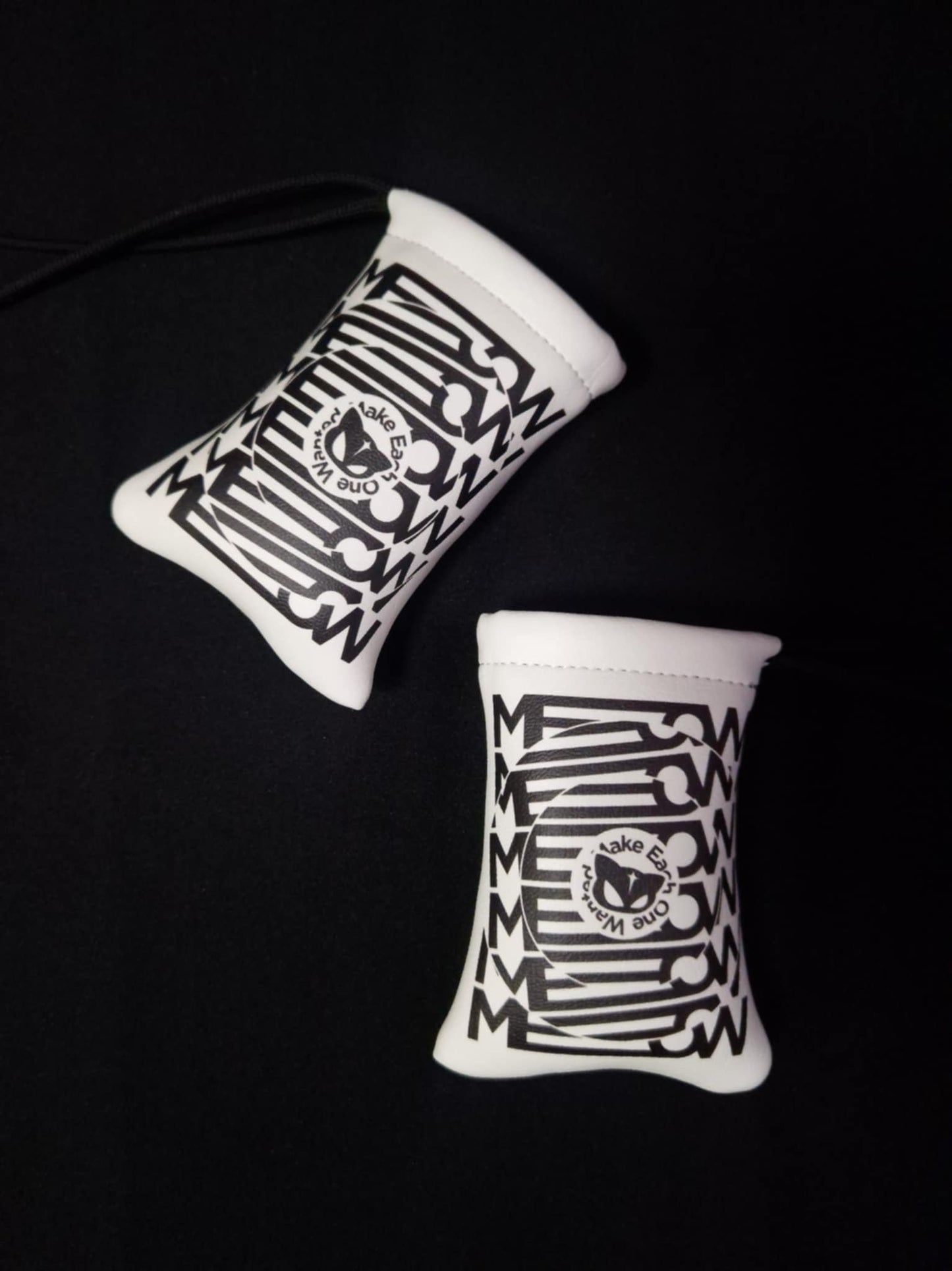 Pouch Meow – Wild Stripes – Arctic Tiger